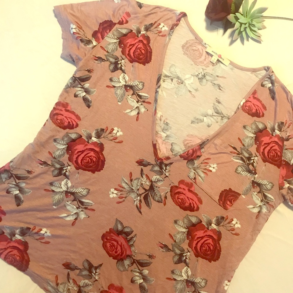 Wishful Park deep v pocket tee